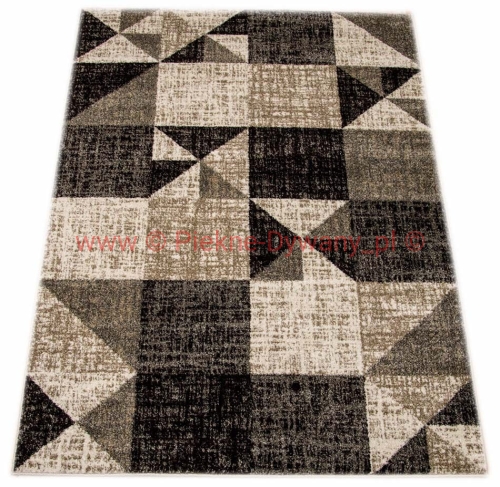 Dywan 4172 BEZOWY MONTE CARLO Trójkąty (5).jpg